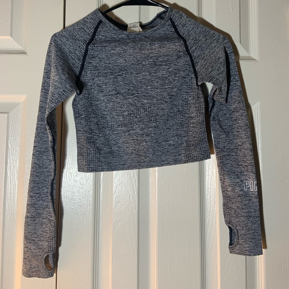 Pink Seamless Long Sleeve Grey Workout Crop Top